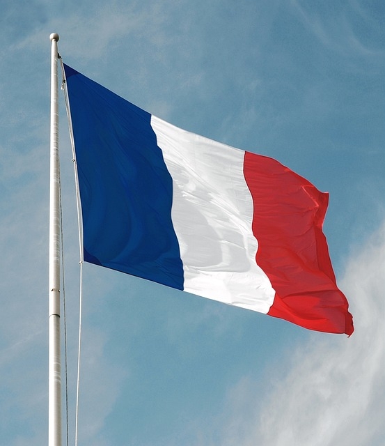 France: Young man with HIV detained without treatment faces expulsion, despite years of residency